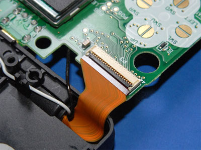 Disconnect ribbon connector