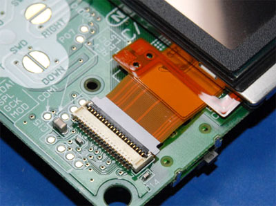 Disconnect ribbon connector